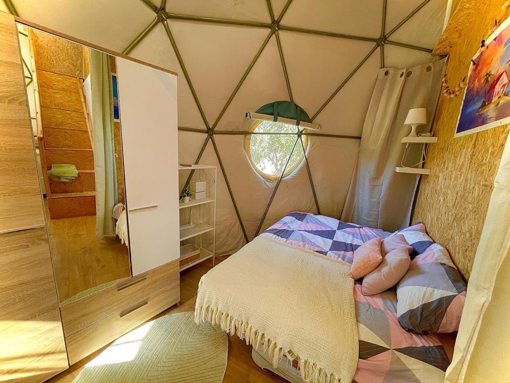 Olive Dome - כיפה גיאודזית ענקית ומודרנית בין עצי הזית Hotel Yavneʼel Buitenkant foto