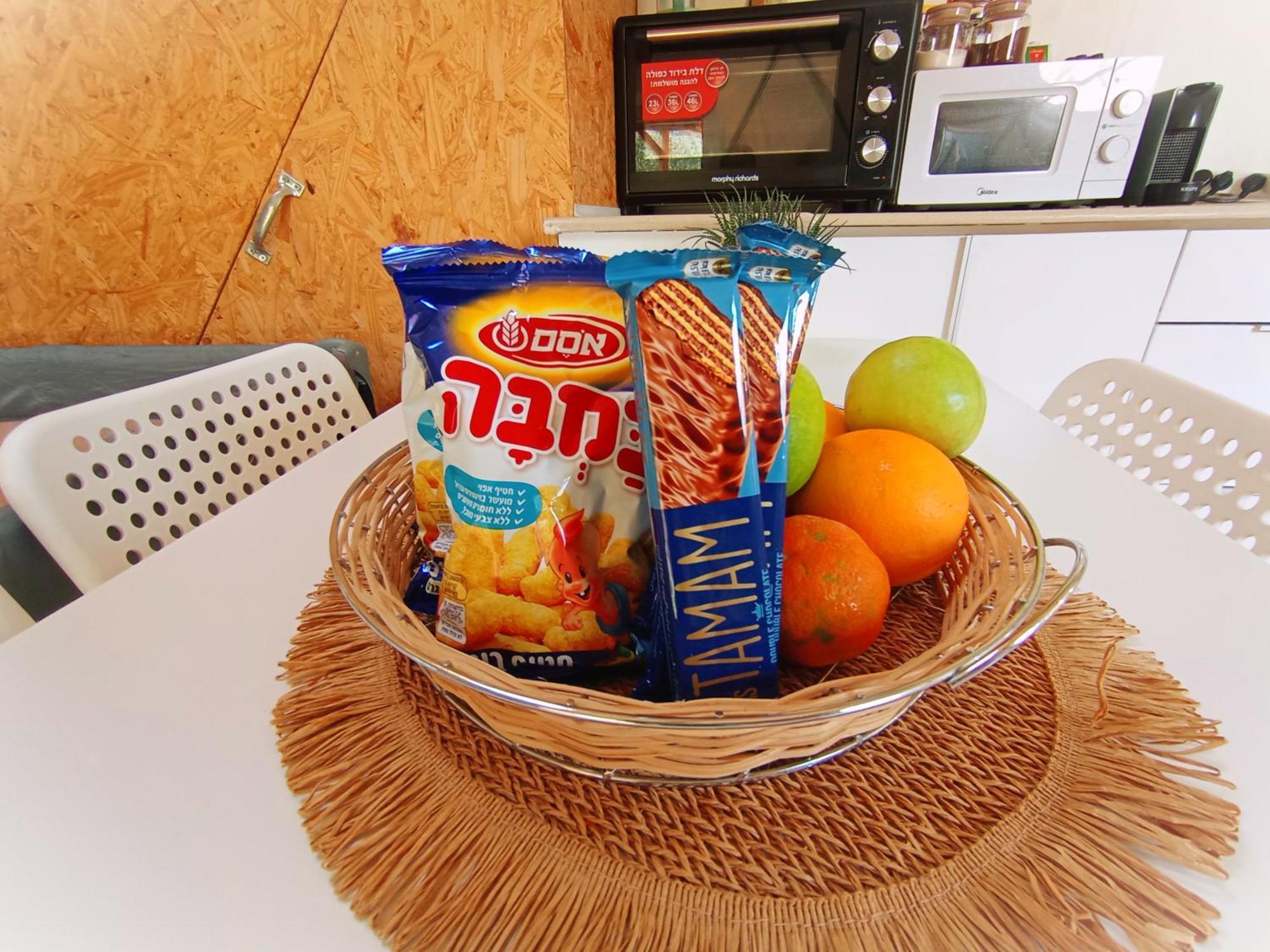 Olive Dome - כיפה גיאודזית ענקית ומודרנית בין עצי הזית Hotel Yavneʼel Buitenkant foto